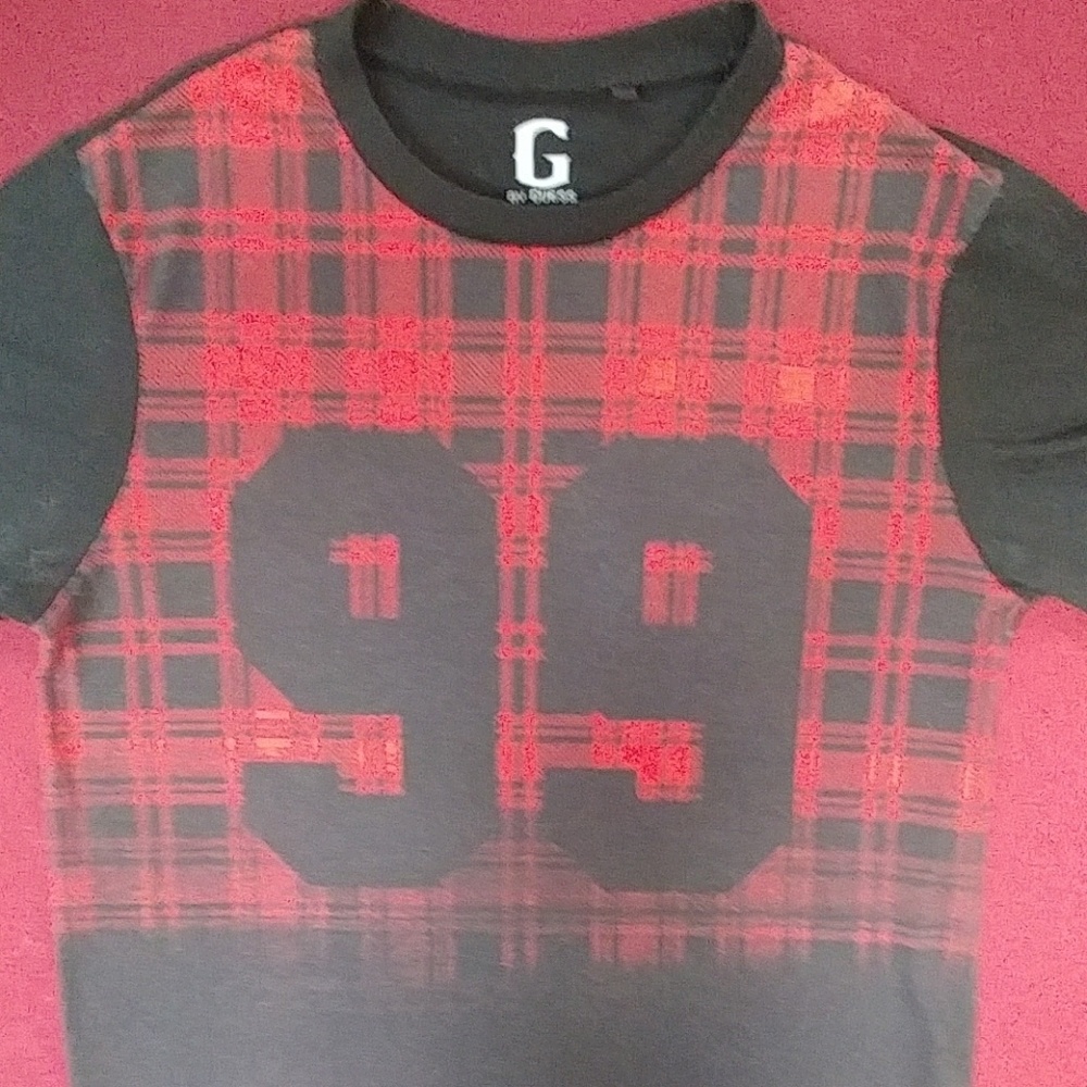SOLD- Guess Tshirt
